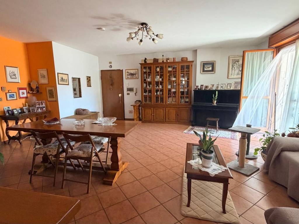 appartamento in vendita a Roma in zona Corviale