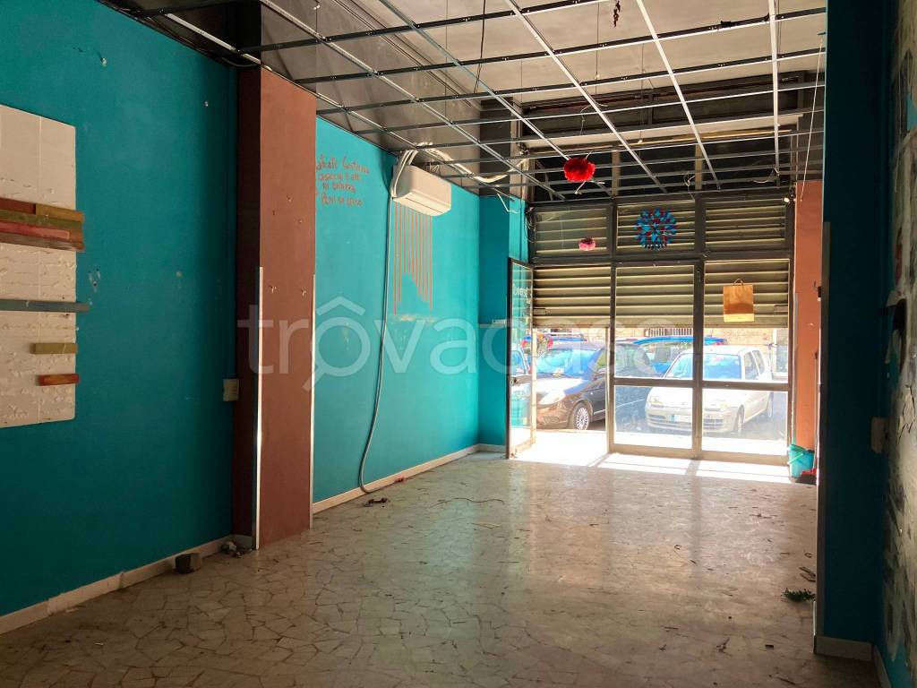negozio in vendita a Roma in zona Prenestino-Labicano