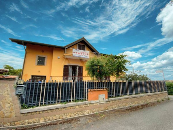 casa indipendente in vendita a Roma in zona Trigoria