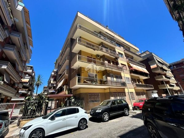 appartamento in vendita a Roma in zona Ostia
