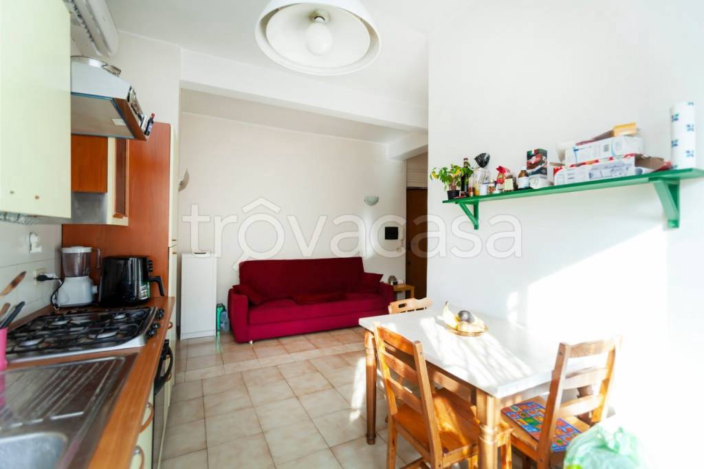 appartamento in vendita a Roma in zona Appio Latino