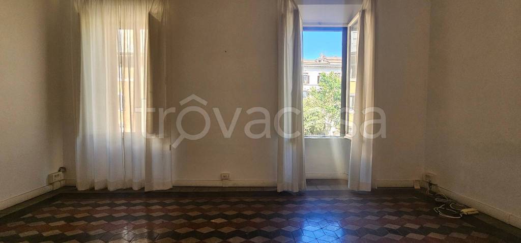 appartamento in vendita a Roma in zona Parione/Sant'Eustachio