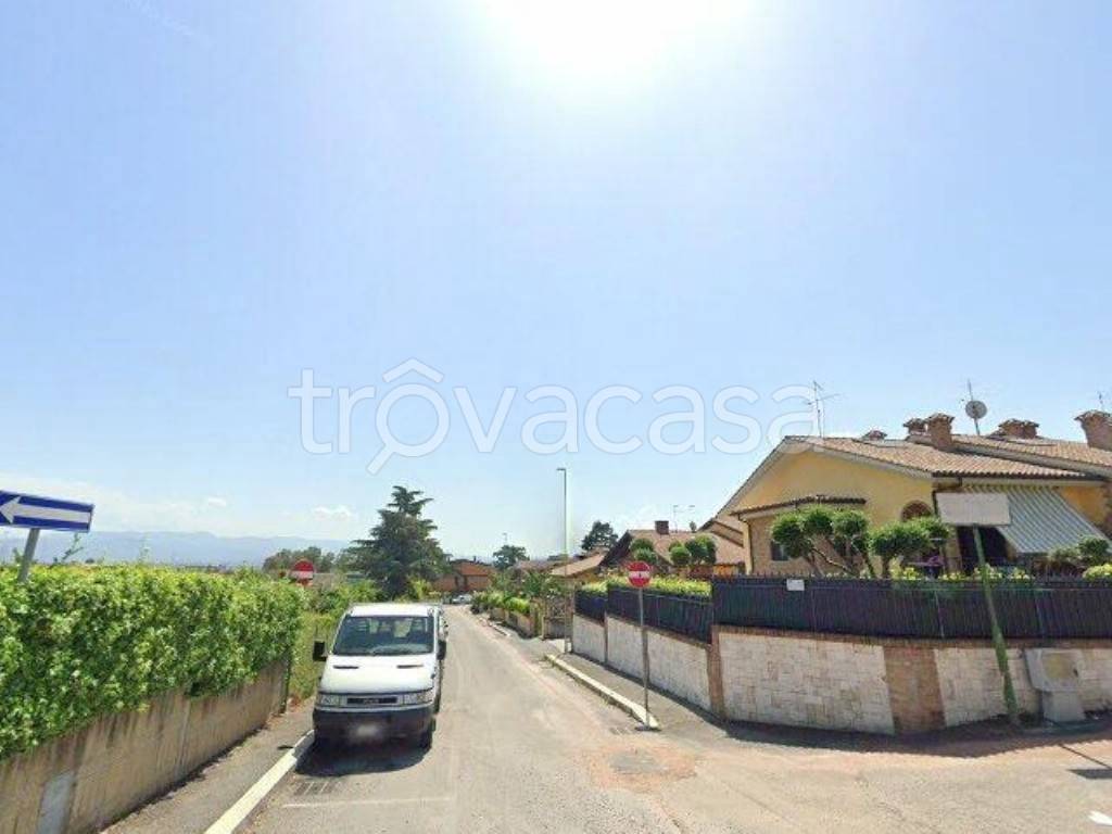 casa indipendente in vendita a Roma in zona Case Rosse