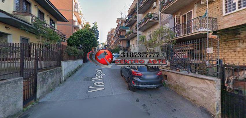 appartamento in vendita a Roma in zona Tomba di Nerone