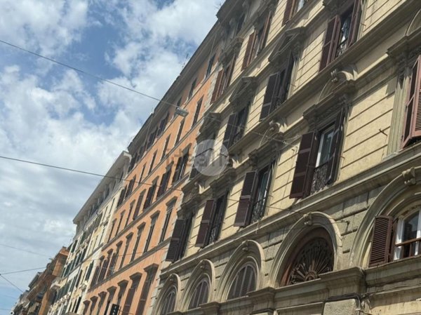 appartamento in vendita a Roma in zona Rione Monti/Campitelli