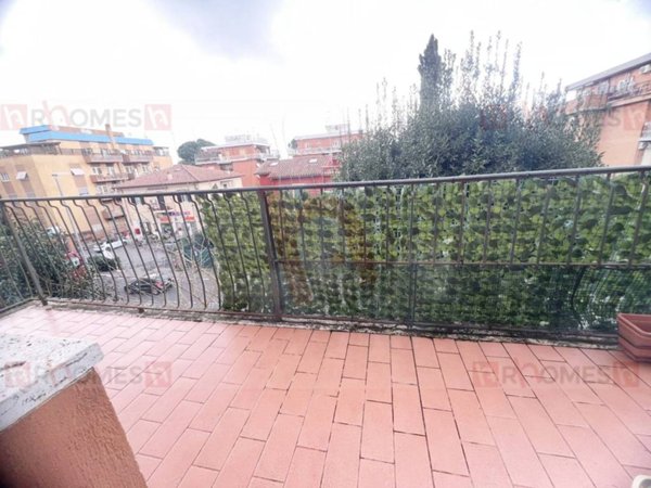 appartamento in vendita a Roma in zona Appio Claudio