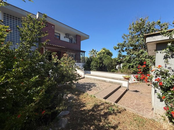 casa indipendente in vendita a Roma in zona La Pisana