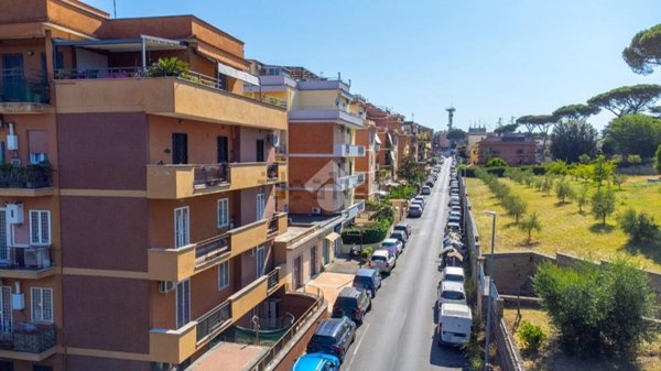 appartamento in vendita a Roma in zona Corviale