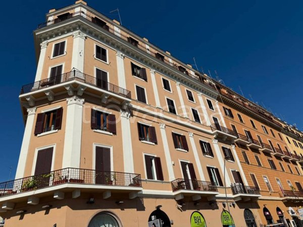 appartamento in vendita a Roma in zona Tuscolano