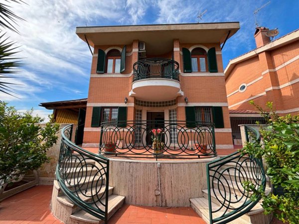 casa indipendente in vendita a Roma in zona Aurelio