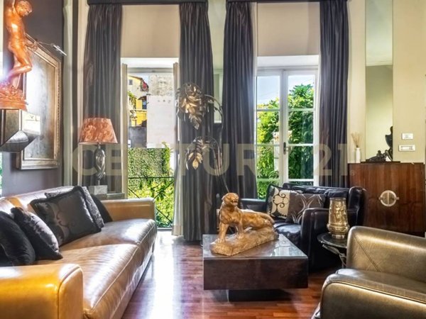 intera palazzina in vendita a Roma in zona Trastevere