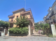 appartamento in vendita a Roma in zona Sette Bagni