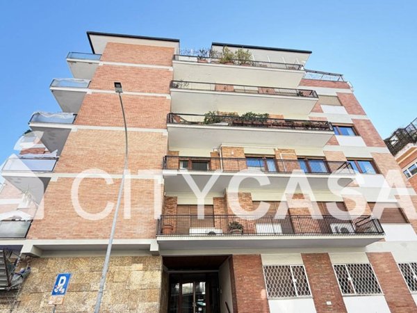 appartamento in vendita a Roma in zona Ostiense