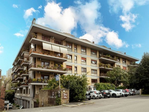 appartamento in vendita a Roma in zona Vigna Murata