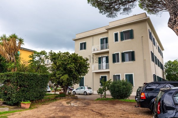 appartamento in vendita a Roma in zona Giuliano Dalmata