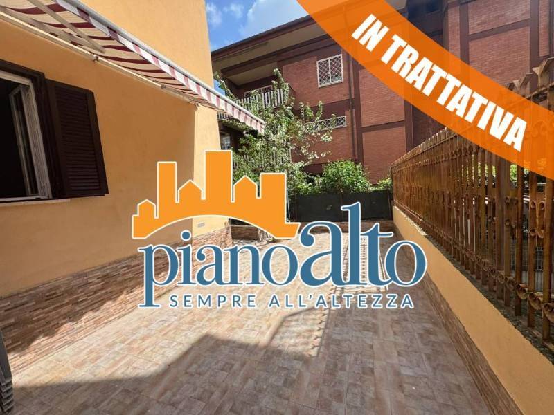 appartamento in vendita a Roma in zona Torre Angela
