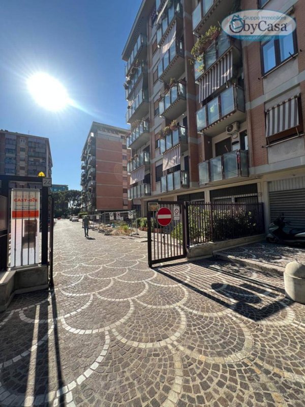 appartamento in vendita a Roma in zona Ardeatino