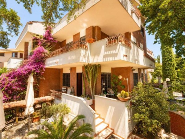 casa indipendente in vendita a Roma in zona Axa