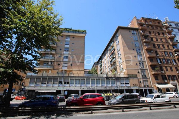 appartamento in vendita a Roma in zona Ostiense