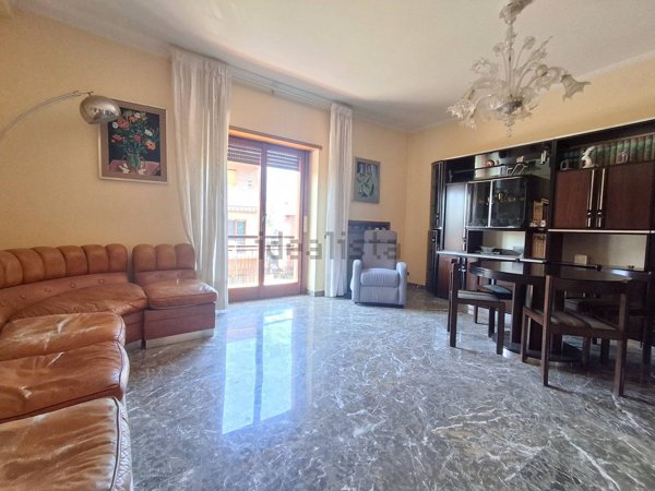 appartamento in vendita a Roma in zona Corviale
