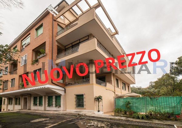 appartamento in vendita a Roma in zona Ostiense