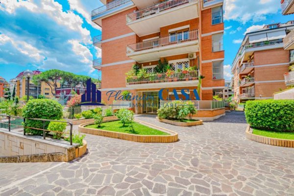 appartamento in vendita a Roma in zona Tor di Quinto