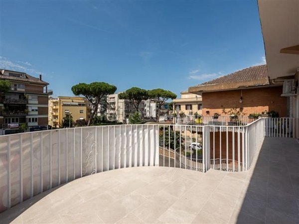 appartamento in vendita a Roma in zona Monte Sacro/Talenti
