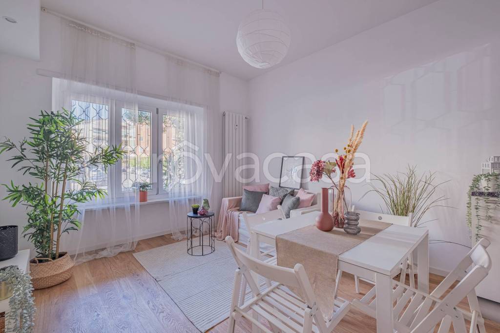 appartamento in vendita a Roma in zona Ostiense
