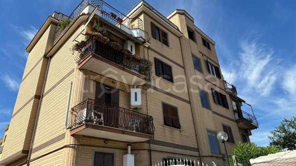 appartamento in vendita a Roma in zona Alessandrino