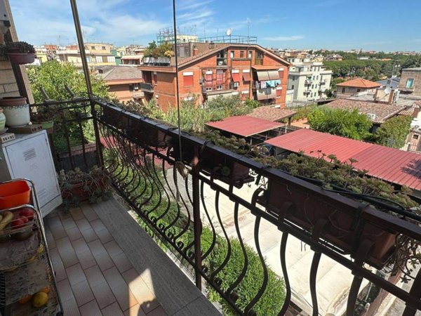 appartamento in vendita a Roma in zona Alessandrino
