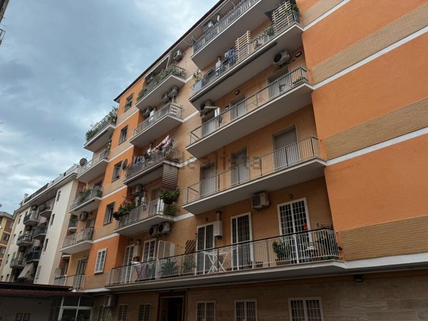 appartamento in vendita a Roma in zona Tuscolano