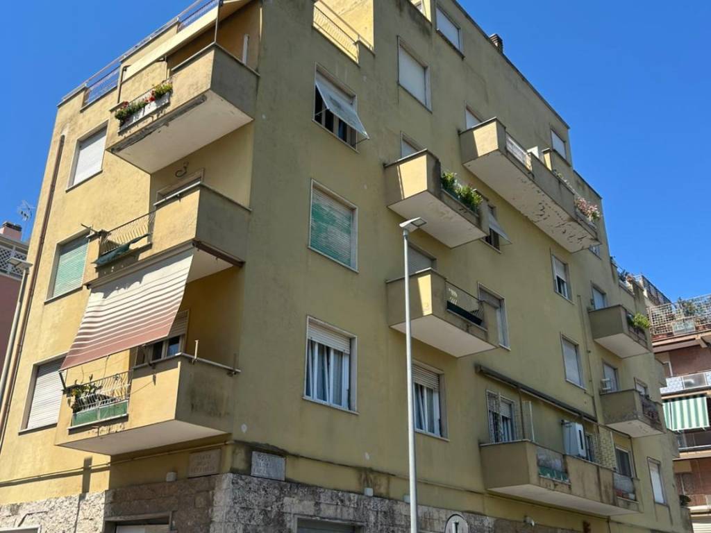 appartamento in vendita a Roma in zona Ostia