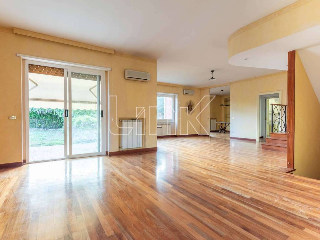 casa indipendente in vendita a Roma in zona Tor di Quinto