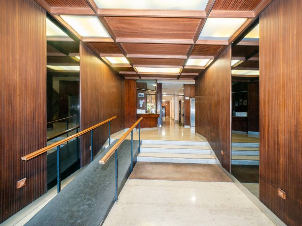 appartamento in vendita a Roma in zona EUR