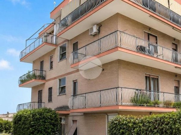 appartamento in vendita a Roma in zona Ponte di Nona
