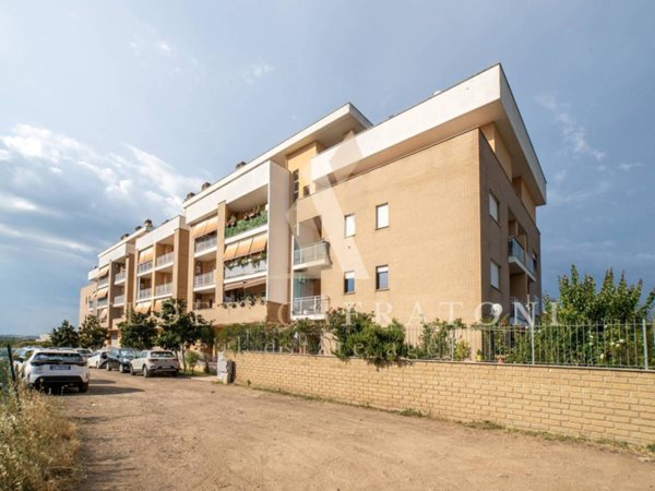 appartamento in vendita a Roma in zona Ponte di Nona