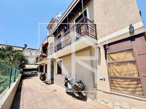 appartamento in vendita a Roma in zona Casal Morena