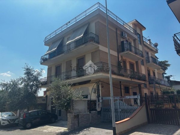 appartamento in vendita a Roma in zona Romanina