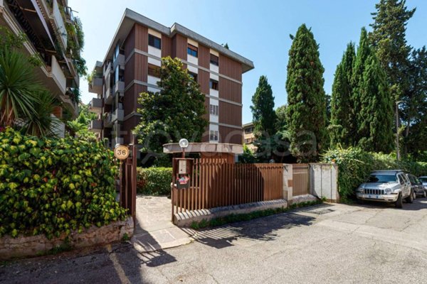 appartamento in vendita a Roma in zona Tor di Quinto