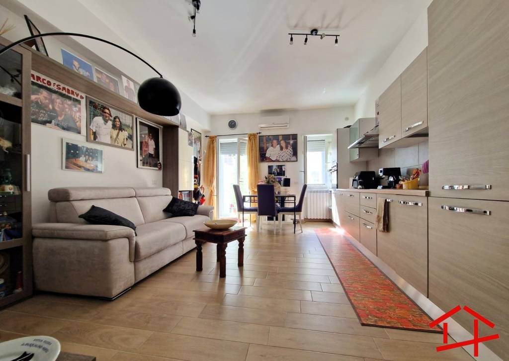 appartamento in vendita a Roma in zona Ostiense