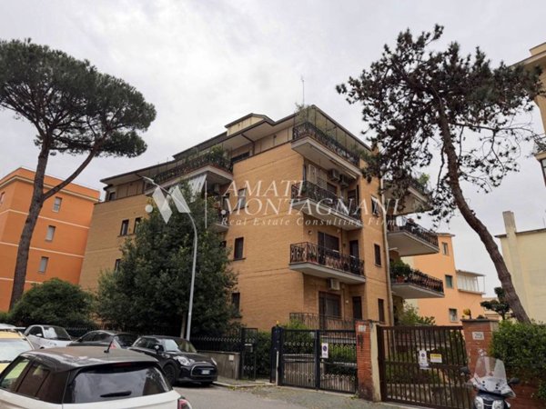 appartamento in vendita a Roma in zona Trionfale
