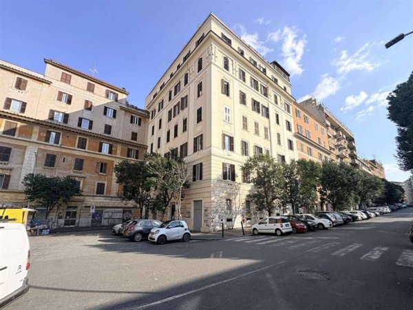 appartamento in vendita a Roma in zona Tuscolano