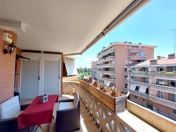 appartamento in vendita a Roma in zona Ostiense
