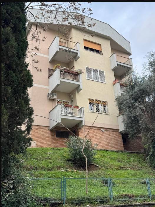appartamento in vendita a Roma in zona Monte Sacro/Talenti