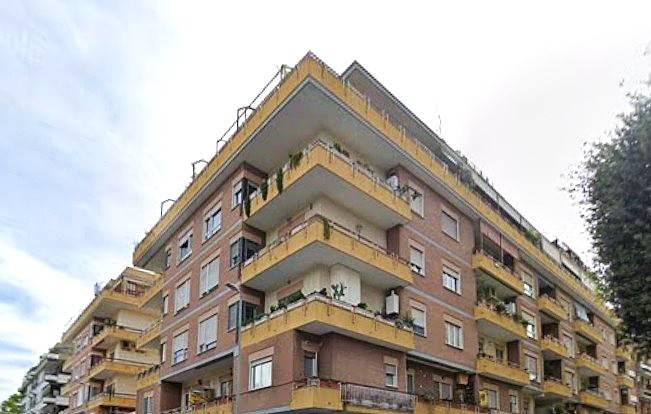 appartamento in vendita a Roma in zona Ostia