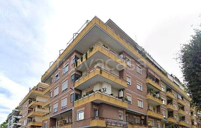 appartamento in vendita a Roma in zona Ostia
