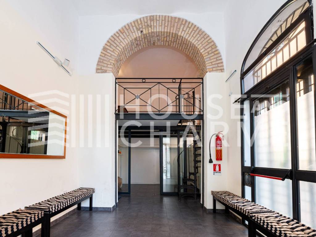 appartamento in vendita a Roma in zona Trastevere