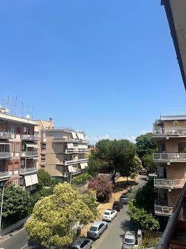 appartamento in vendita a Roma in zona Gianicolense