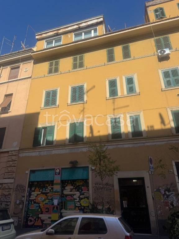 appartamento in vendita a Roma in zona Prenestino-Labicano