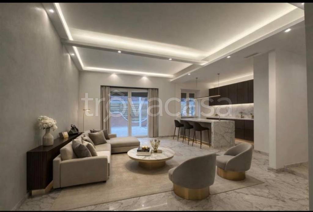 appartamento in vendita a Roma in zona Appio Claudio